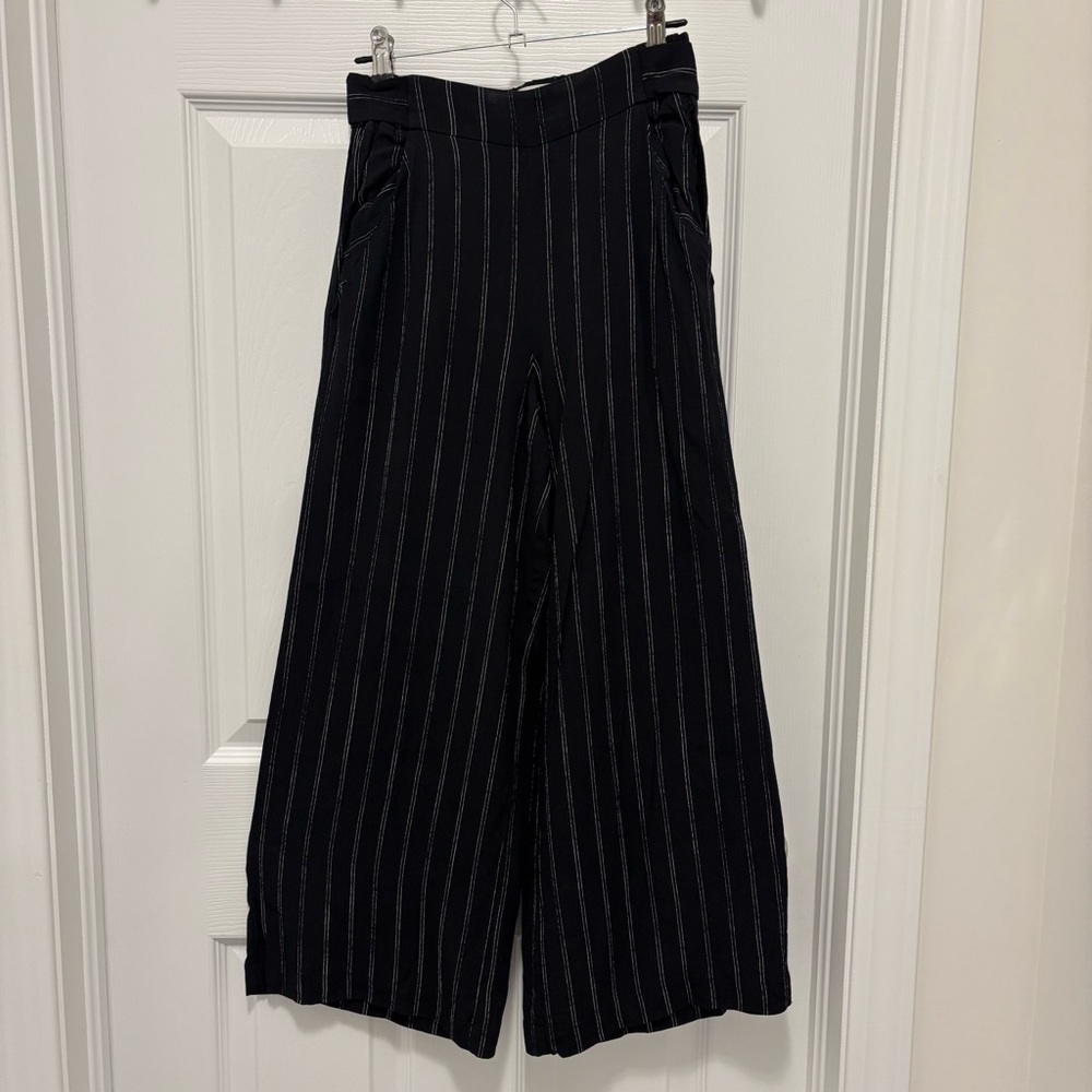 [LIKE NEW] Aritzia Wilfred - Cropped Faun Pant